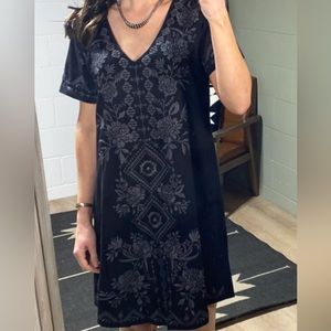 Savannah Jane plus embroidered shift dress size 2xl